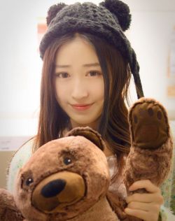 午觉 沙发 花裙子
