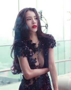 我被丝袜老师夹得好紧